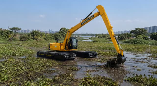 Amphibious Excavator
